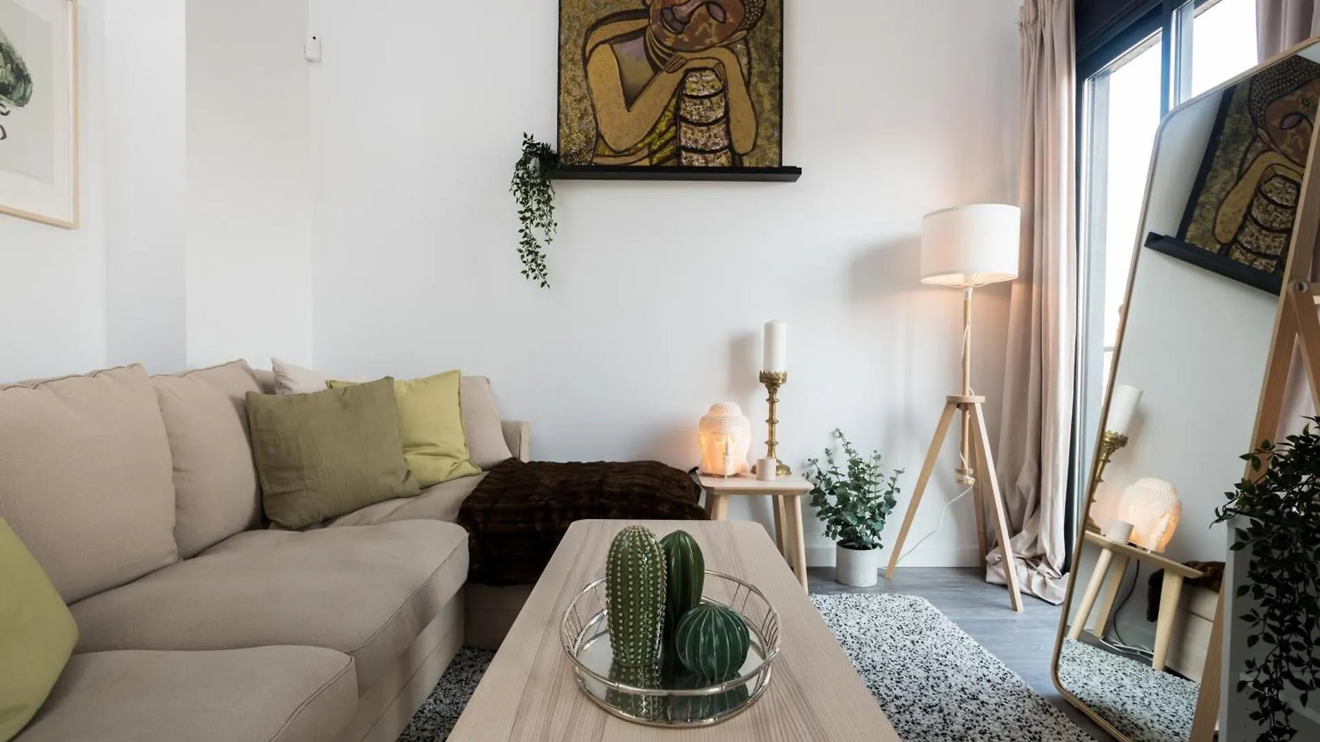 Duplex Buddha Malaga Centro Daire